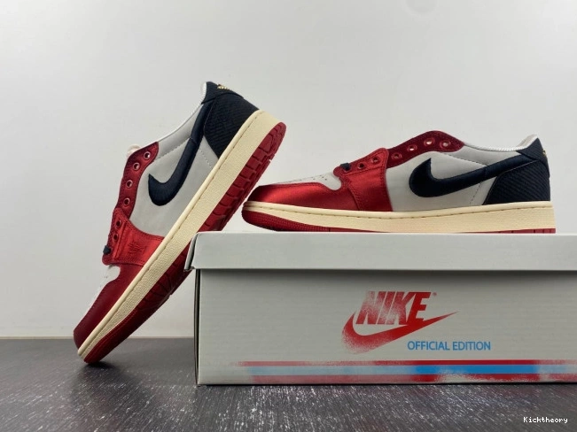 Kicktheory FN0432-100 Low Away Air 1 OG Room x Trophy Jordan 0806